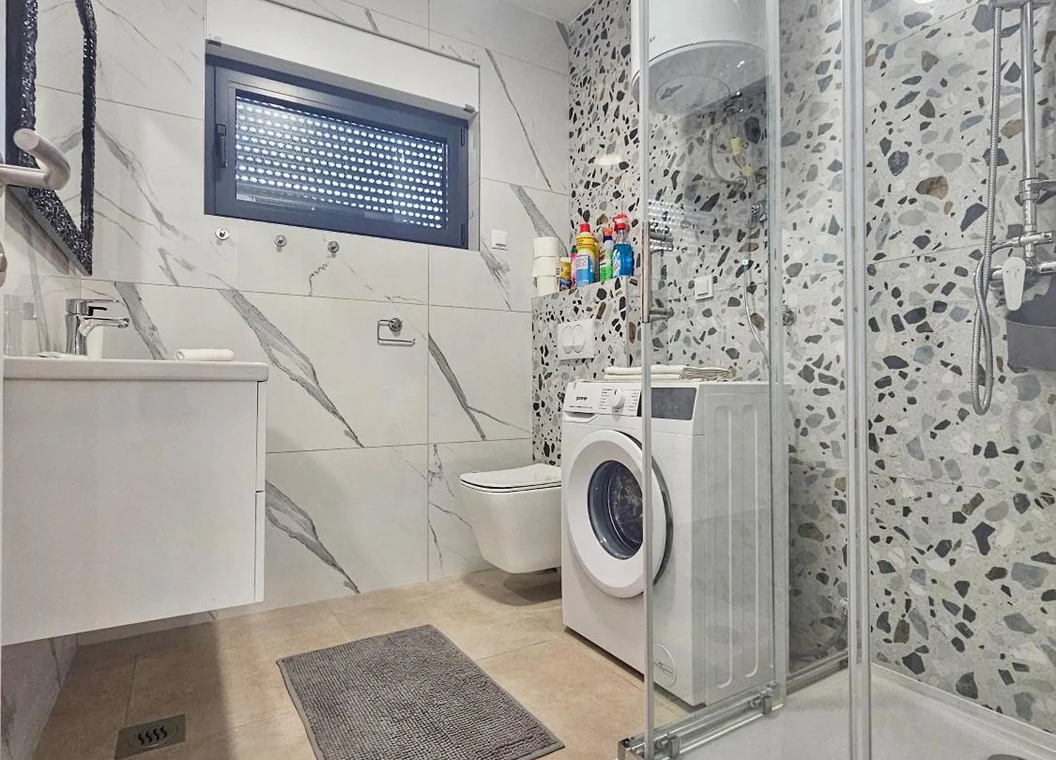 Aquavista Apartment Vir